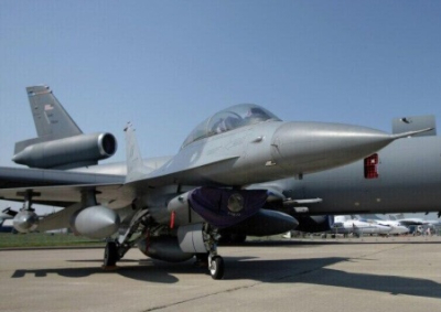 Польша продолжает вооружать Украину и готовит переброску F-16
