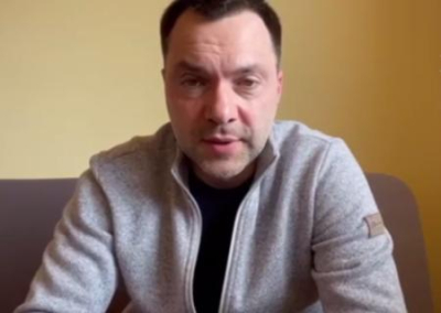 Арестович: Россия уничтожила практически всю украинскую оборонную промышленность
