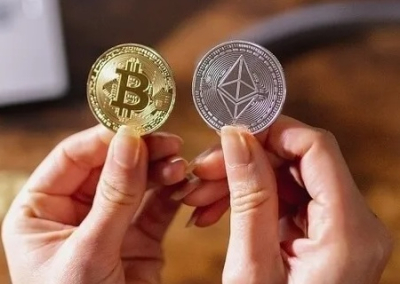Рынок криптовалют лихорадит. Bitcoin и Ethereum резко подешевели