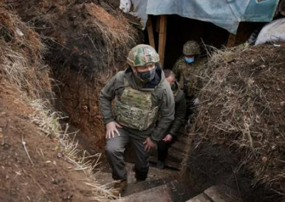 Зеленский отказывается от переговоров с лидерами ЛДНР из-за боязни получить пулю в спину