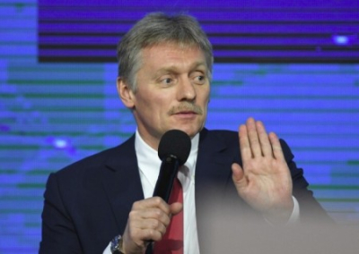 Песков заявил об отсутствии инициативы Кремля по введению военного положения