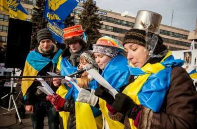 Мстя их будет страшной: евроукры просят Порошенко ввести визовый режим с Нидерландами