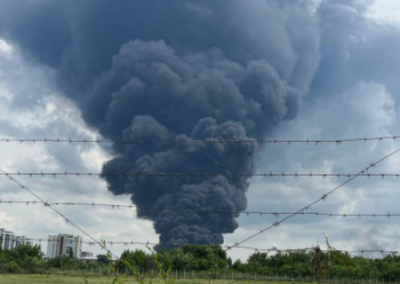 В Воронеже горит нефтебаза. В Ростове взрыв возле штаба ЮВО