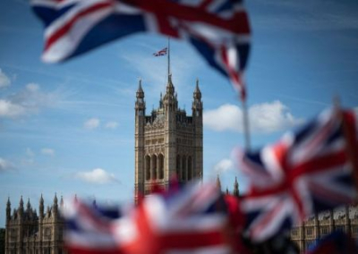 Британия ввела санкции против 10 российских олигархов, воспользовавшихся «золотыми визами»