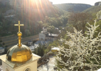 Монахов Киева примет православный Крым. Главное, чтобы были живы
