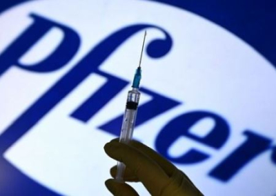 Ещё не состоявшиеся поставки Pfizer стали «яблоком раздора» между Степановым и Ермаком