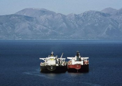 Россия увеличила доходы от продажи нефти, несмотря на западные санкции — Bloomberg