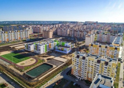 Царёв о ситуации в Мариуполе: город строится, но местных на работу не берут