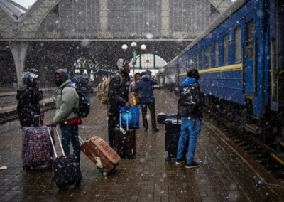 Украинские власти не выпускают из страны чернокожих студентов, пытаясь заставить их воевать против России