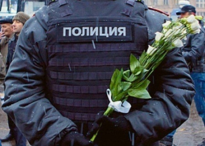 «Россия — страна любви»: 14 февраля в РФ будут дарить цветы девушкам и сотрудникам полиции