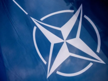 Politico: члены НАТО разочарованы США, которые намерены бросить Украину
