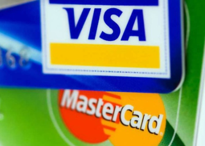 Депутат Аксаков анонсировал возвращение в Россию Mastercard и Visa