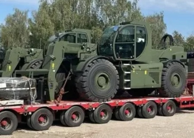 Погрузчики и кровати. Литва передала Украине новый пакет военной помощи
