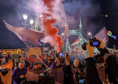ЛГБТ-сообщество Венгрии акциями протеста добивается проведения гей-парада