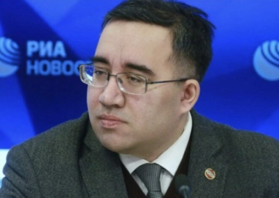 Дюков: Школьникам Таджикистана за российские деньги рассказывают на уроках истории о российской оккупации