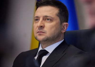 Зеленский обратился к нации в 2 часа ночи и признал потерю Донбасса