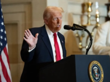 «Мы потратили, возможно, $350 млрд. Это как отнять конфету у ребёнка». Трамп рассказал о готовности Зеленского к договорённостям