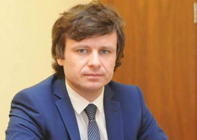 Министр финансов собрался строить псевдо-сольную карьеру под патронажем Ахметова