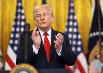 «Целуют мне зад». Трамп о странах, упрашивающих его снизить пошлины
