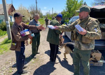 Депутат Виталий Милонов с гумпомощью в ЛДНР: «Украина Зеленского огрызается, как подыхающая собака, чует конец»