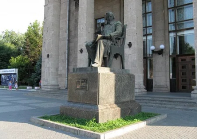 В Запорожье ликвидируют памятник Михаилу Глинке. На Украине занялись поиском собственных композиторов