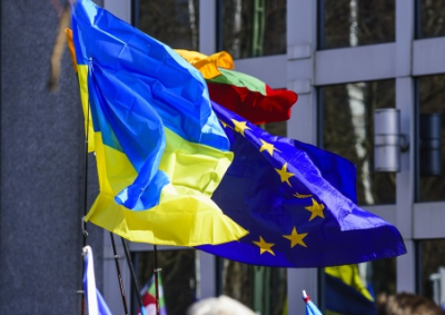 Венгрия и Польша за снижение помощи Украине, а Швеция и Британия дают авиацию и финансы