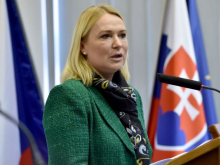 Глава Минобороны Чехии: Военные не хотят ехать на Украину и массово увольняются из армии