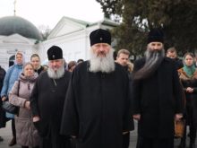 Более 200 монахов во главе с митрополитом Павлом отказались выселяться из Киево-Печерской лавры даже под угрозой расстрела