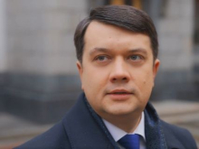 Первый «президентский» ролик.  Разумкова раскритиковали за «совковый стиль»