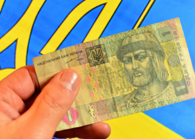 Дефицитные бюджетные триллионы и паразитирующий Нацбанк: Украина уверенно приближается к уровню беднейших стран Африки