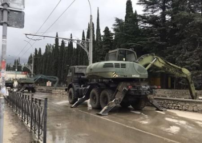 Воду в Ялте пить нельзя, такси подорожало в три раза