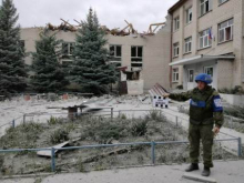 ВСУ обстреляли Рубежное и Старобельск в ЛНР - разрушена школа,  повреждены жилые дома