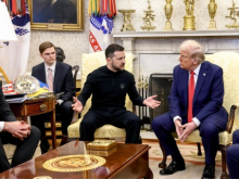 Зеленский привёз Трампу в подарок фальшивый пояс чемпиона мира по боксу Усика