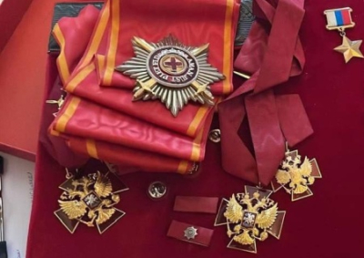Булгаков коллекционировал картины с Шойгу и Ивановым в образе исторических персонажей