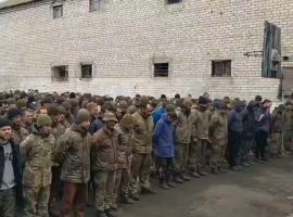 Тысячи украинских пленных: почему сдаются, и что с ними делать?