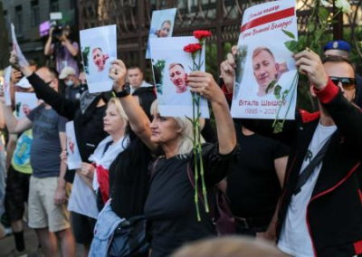 Белорусские мигранты в Киеве призвали «браться за вилы и сносить Лукашенко»