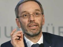 Лидер австрийской FPÖ назвал конфликт на Украине бессмысленным кровопролитием