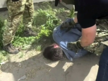 Отравленная вода, трансгендер-поджигатель и педагоги с листовками: украинские спецслужбы продолжают вербовать россиян