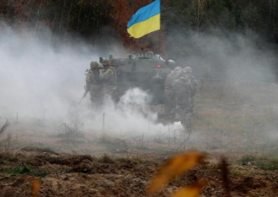 ВСУ обстреляли запад Донецка: сгорел жилой дом, повреждено здание школы