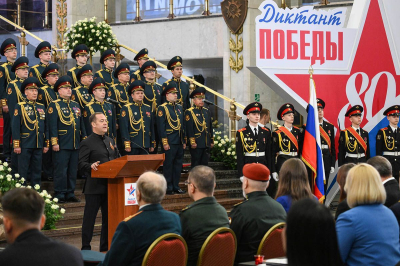 Россия  вновь на передовой  борьбы с нацизмом — Медведев