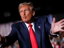 Трамп продлил санкции Байдена против России