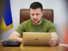 Зеленский пытается выбивать деньги из интернет-казино, которые усиленно пиарили ВСУ