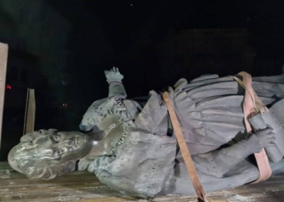 Одесские нацисты требуют переплавить памятник Екатерине II на сувенирные монетки для ВСУ