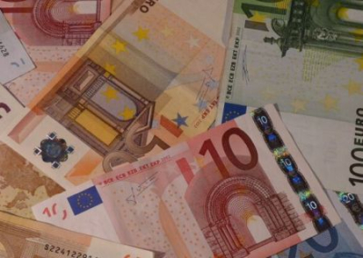 Евросоюз перевёл Украине 1,5 млрд евро в рамках четвёртого транша макрофинансовой помощи на зарплаты и пенсии
