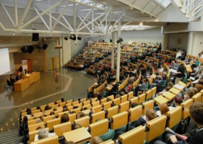 Российских студентов отчисляют из зарубежных вузов