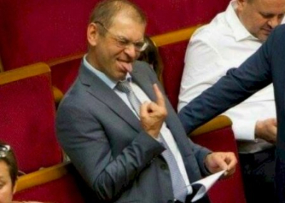 Пашинский и Яценюк возвращаются? Лидеры майдана установили контроль над оборотом оружия