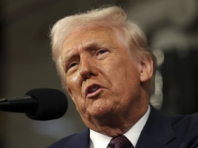 После угроз Трампа ввести масштабные санкции против РФ начал падать российский рынок акций