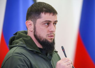 Депутаты Чечни предложили считать Кадырова «мехкан да». В правительстве республики говорят, что это не «отец народа»
