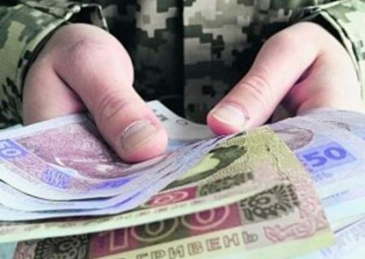 Денег нет, но вы воюйте: Минобороны не выплачивает укровоякам зарплату, а вооружение под видом «излишков» продаёт в страны Африки
