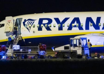 Самолёт Ryanair экстренно посадили в аэропорту Берлина из-за бомбы, но никто не возмущается